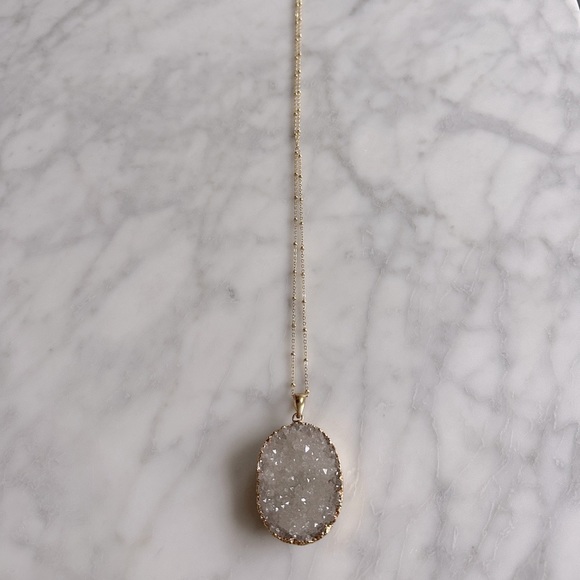 Crystal Necklace (Clear Quartz) *Excellent condition* - Picture 3 of 5